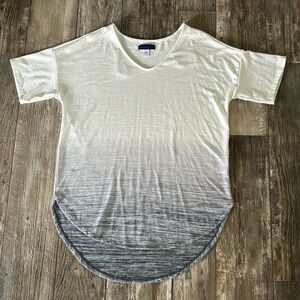 SIMPLY STYLED WOMEN SWEATING WARM BLOUDE, SIZE LARGE